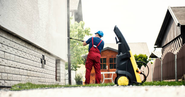 Best Animal Enclosure Cleaning  in Orangetree, FL